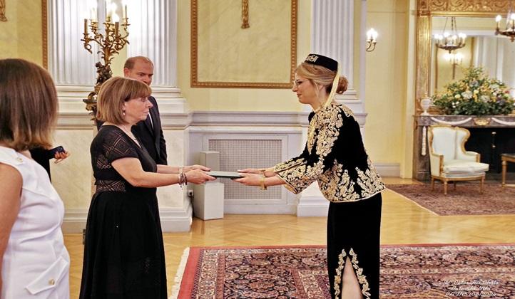 AMBASSADOR OF ALGERIA TO GREECE PRESENTS HER LETTERS OF CREDENCE TO PRESIDENT KATERINA SAKELLAROPOULOU